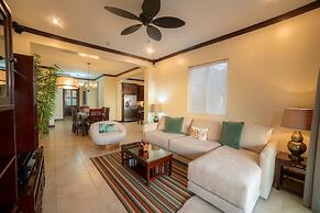 Altavista 5A 3 bdr 3 Bath Ocean View