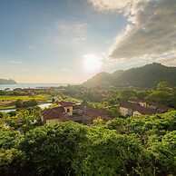 Altavista 5A 3 bdr 3 Bath Ocean View