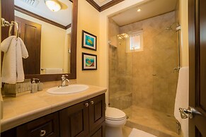 Altavista 5A 3 bdr 3 Bath Ocean View