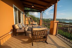 Altavista 5A 3 bdr 3 Bath Ocean View