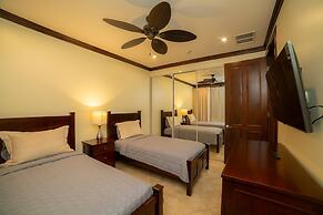 Altavista 5A 3 bdr 3 Bath Ocean View