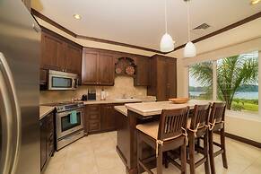 Altavista 5A 3 bdr 3 Bath Ocean View