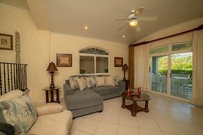 Colina 5E 2 bdr 2 Bath