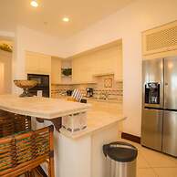 Bella Vista 2B 3 Bedr 3 1 2 Bath Pool View