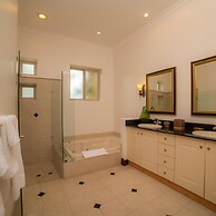 Bella Vista 2B 3 Bedr 3 1 2 Bath Pool View