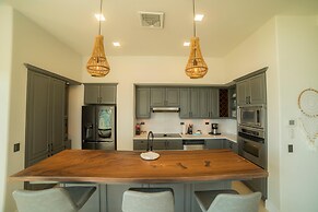 Bella Vista 4A 3 bdr 3 Bath Ocean View