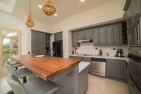 Bella Vista 4A 3 bdr 3 Bath Ocean View