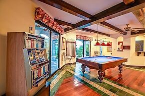 Casa Patron 6 bdr Private Home With Pool and Game Room