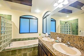 Casa Patron 6 bdr Private Home With Pool and Game Room