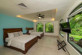 Casa Patron 6 bdr Private Home With Pool and Game Room
