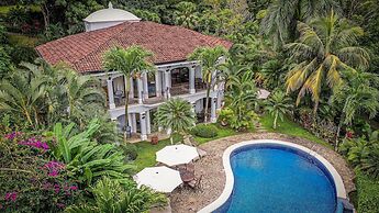 Casa Patron 6 bdr Private Home With Pool and Game Room