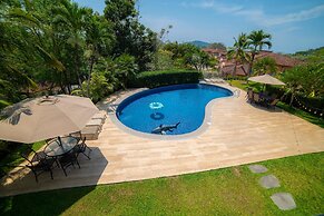 Casa Patron 6 bdr Private Home With Pool and Game Room