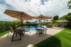 Casa Patron 6 bdr Private Home With Pool and Game Room