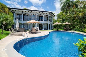 Casa Patron 6 bdr Private Home With Pool and Game Room