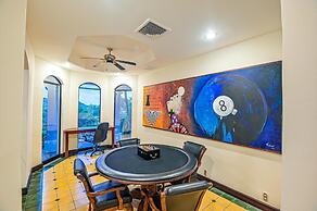 Casa Patron 6 bdr Private Home With Pool and Game Room