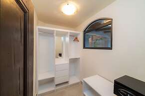 Casa Patron 6 bdr Private Home With Pool and Game Room