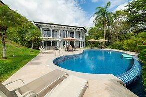 Casa Patron 6 bdr Private Home With Pool and Game Room