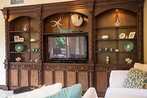 Bella Vista 3F- 3 bdr 3 1 2 Bath Family