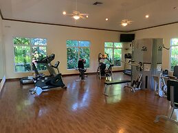 Bella Vista 3F- 3 bdr 3 1 2 Bath Family