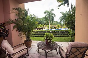 Bella Vista 3F- 3 bdr 3 1 2 Bath Family