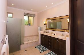 Bella Vista 3F- 3 bdr 3 1 2 Bath Family