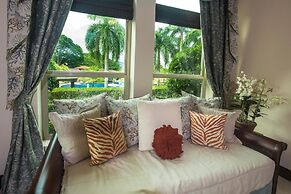 Bella Vista 3F- 3 bdr 3 1 2 Bath Family