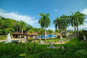 Bella Vista 3F- 3 bdr 3 1 2 Bath Family