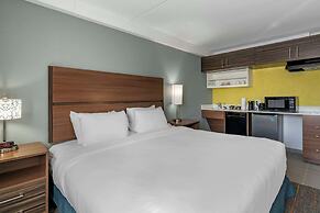 MainStay Suites Lexington I-75