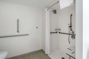 MainStay Suites Lexington I-75