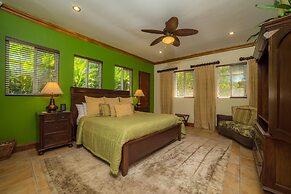 Casa Oasis in Playa Herradura