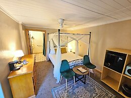 Quiet Mind Lodge Retreat & Spa  Sequoias