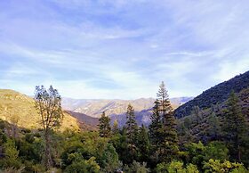 Quiet Mind Lodge Retreat & Spa  Sequoias