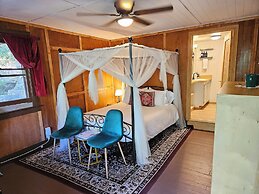 Quiet Mind Lodge Retreat & Spa  Sequoias