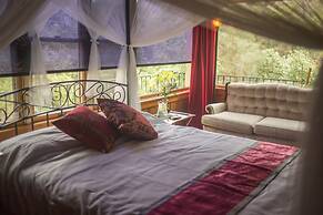 Quiet Mind Lodge Retreat & Spa  Sequoias