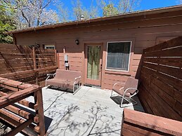 Quiet Mind Lodge Retreat & Spa  Sequoias
