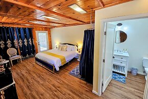Quiet Mind Lodge Retreat & Spa  Sequoias