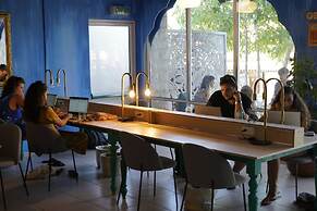 Mantur Metula by Selina