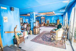 Mantur Metula by Selina