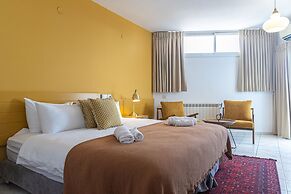 Mantur Metula by Selina