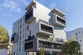 Icon H 309 Suite Micro-living