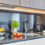 Icon H 406 Suite Business