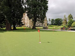 The Arthur Suite Stone Cross Mansion