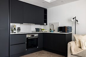 The Battersea Flat - Exquisite 2bdr Flat With Terrace