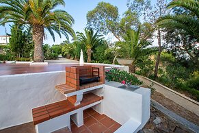 Impeccable 3 Bedroom House, sea View in Aljezur