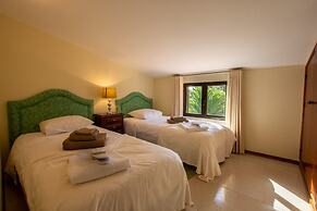 Impeccable 3 Bedroom House, sea View in Aljezur