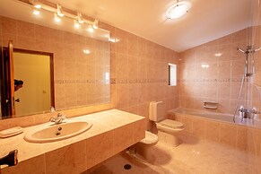 Impeccable 3 Bedroom House, sea View in Aljezur