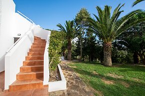 Impeccable 3 Bedroom House, sea View in Aljezur
