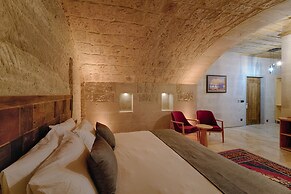 Concept Cave Suites