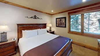 Slopeside 1 Bedroom Gold at Golden Peak in Vail
