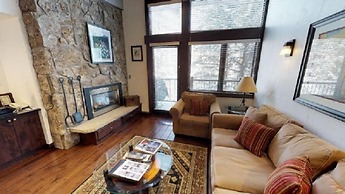 Slopeside 1 Bedroom Gold at Golden Peak in Vail